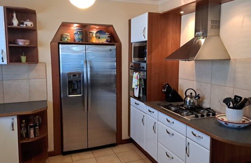 Alto Vista House | Enjoy use of a Ford Escape during your stay at the Canuku House