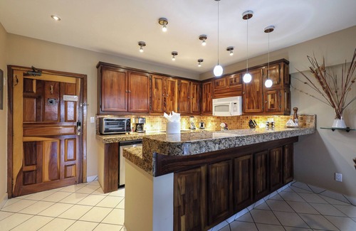 Marina Condo | Enjoy Your Vacation In This Delightful Remodeled Condominium!