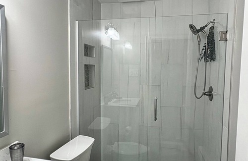 Hazel Park Apartment | Enjoyable 2-bedroom apartment with AC in Hazel Park