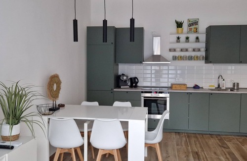 Lovere Apartment | Enrica apartment, elegant, near the lake historic center free parking
