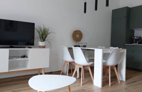 Lovere Apartment | Enrica apartment, elegant, near the lake historic center free parking
