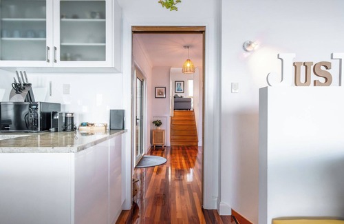 Swansea House | Ensorcelled - Freycinet Holiday Houses