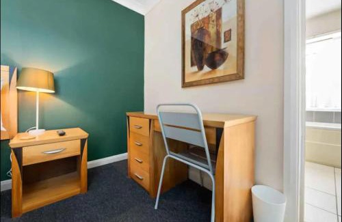 Cardiff City Centre House | Ensuite Room in Cardiff City Centre