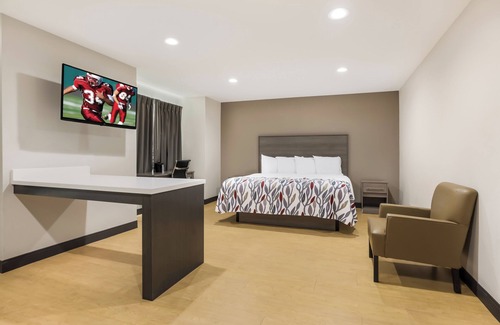 Sulphur Hotel | Ensuring a Very Comfortable & Memorable Stay! Free Parking, Pets Allowed!