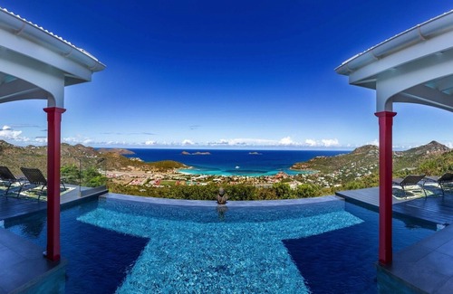 Lurin Villa | Enter a world of magic with creole architecture, tropical garden and magnificent