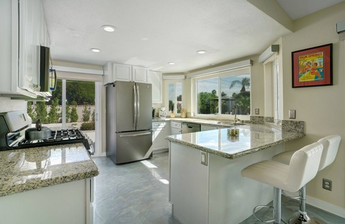 Desert Park Estates House | ENTERTERTAINERS DREAM BACKYARD