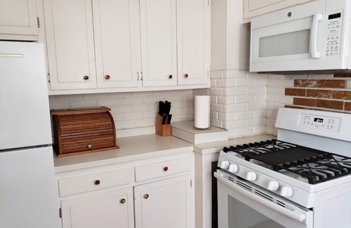 Fargo House | Entire 2 bedroom home, near downtown Fargo, NDSU, and Fargo Dome!