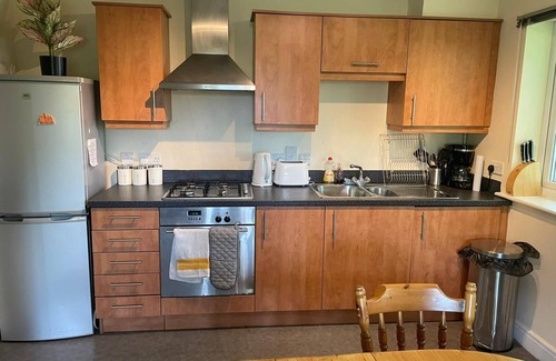 Hatfield Apartment | ENTIRE 2BED APARTMENT HATFIELD 5 MINUTES FROM THE STATION