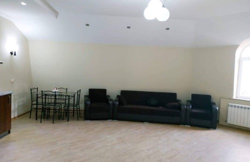 Old Boulevard Apartment | Entire 89m2 bright apartment .
