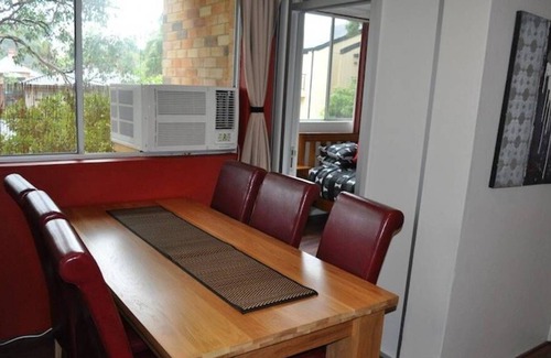Penrith House | Entire Apartment in Penrith