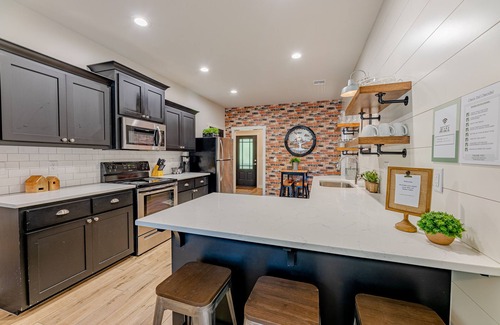 Bella Vista House | Entire Back 40 Bungalow 2bd 2ba Sleeps 4 Now Pet Friendly!