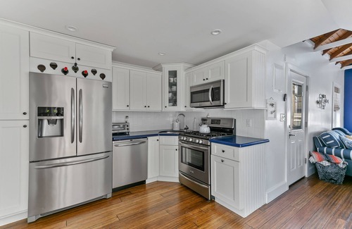 Ocean Beach I House | Entire beach house w/ROOFTOP TERRACE! Access to private beach!