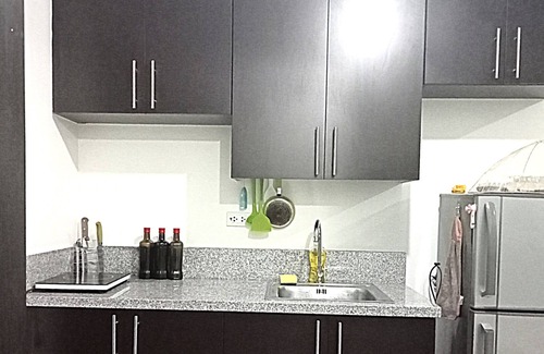 Plaridel Condo | Entire Condo Resort near BGC, Ortigas, FAST WI-FI