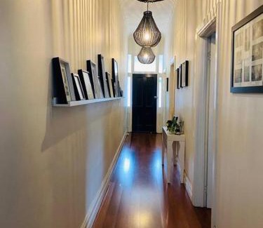 Ascot Vale House | Entire contemporary home in Ascot Vale