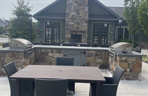 Glen Burnie House | Entire contemporary, luxury 4 level Town House in Gorgeous, quiet neighborhood