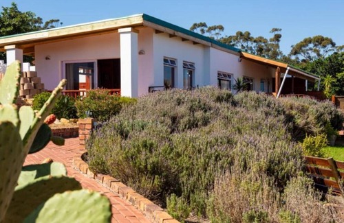 Helderberg Rural Cabin | ENTIRE cozy farm resort with a ocean view right out side your terrace W/4 BDRMn