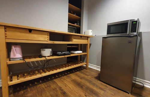 Kingston House | Entire Downstairs Private Modern Space - Best Value in Kingston