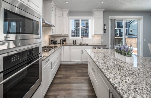 Chestermere House | Entire Executive Home, Walk to lake!