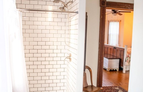 Dickerson Run Other | Entire Farmhouse -Maple Bottom Farm Bed & Breakfast