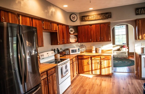 Dickerson Run Other | Entire Farmhouse -Maple Bottom Farm Bed & Breakfast