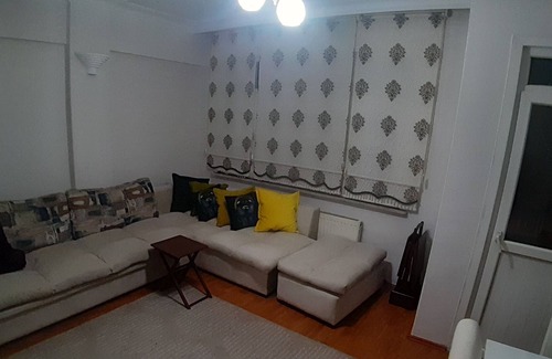 Sirinevler Mahallesi House | Entire flat 2 bedroom 1 saloon 1 kitchen 1 bathroom wc so close subway