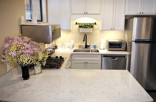 Sixth Ave West House | Entire Guesthouse hosted by Sophia