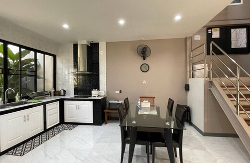 Bang Sue House | Entire house/4bedrooms/2mins to mrt/near Chatuchak Market