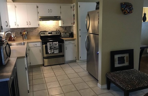 West Linn House | Entire Home West Linn Long Term Fenced Yard Eateries Shops 20 Min Dtown Portland