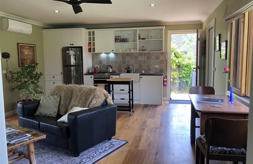 Yea Cabin | Entire Home. Wineries, Rivers, Fishing, High Country,
