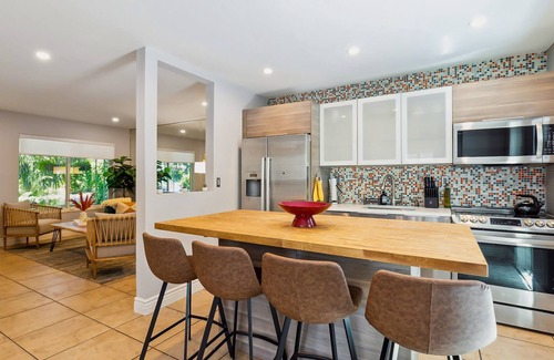 Oakland Park House | Entire Home with Pool Near Wilton Dr- Las Olas, Airport, Beachn