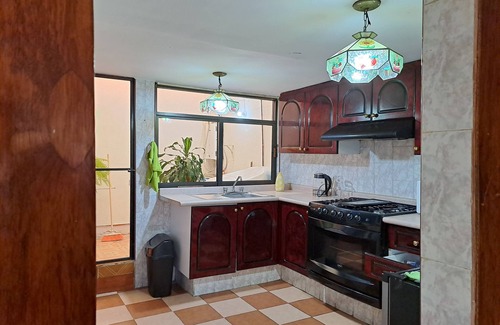 Nezahualcoyotl House | Entire house 8 minutes from the Impulsora metro