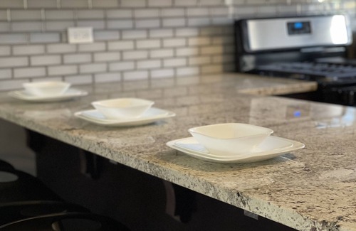 Estate Diamond West House | Entire House - East and West Apartment