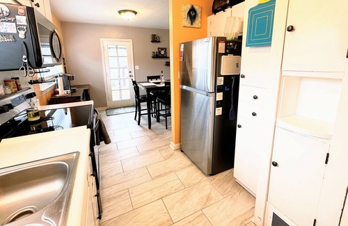 North Kansas City House | Entire House in Perfect Location! Renovated & Cozy w/ Chill Patio & Grill Dining
