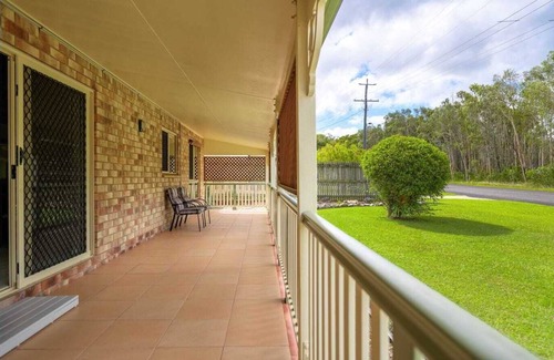 Tin Can Bay House | Entire house, walking distance to beach in a quiet spot in Tin Can Bay