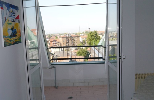 Pero House | ENTIRE NEW RHO-MILAN FAIR APARTMENT Dario's house