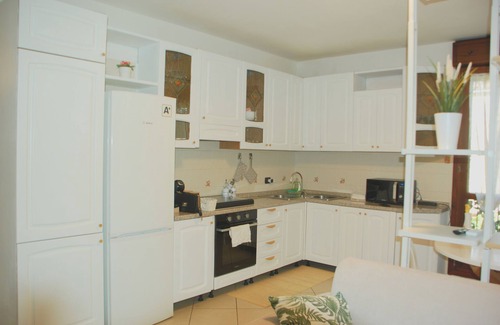 San Faustino-Madonnina-Quattroville Apartment | Entire northern/modern style apartment near Ferrari, Ceramics, Hospital