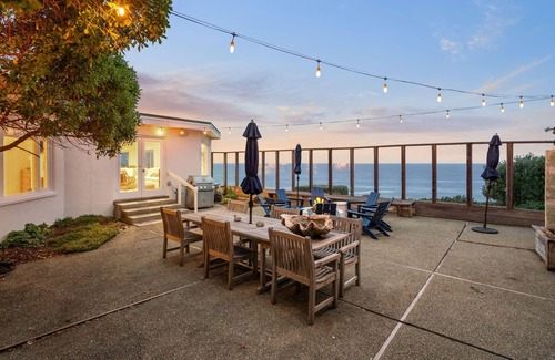 Montara House | Entire Oceanfront Home – Breathtaking 180° Views Near San Francisco