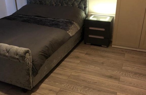 Kelty Apartment | Entire Pet Friendly Apartment Self Check In
