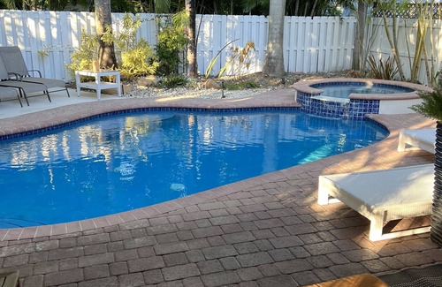 Oakland Park House | Entire Pool House Close to Beach