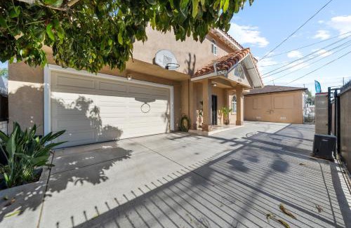 City Heights House | Entire Private Spacious 4-Bed 4-Bath House w Garage, Gated Yard, Available Now