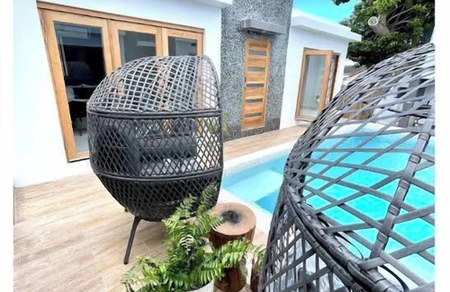 Willemstad House | Entire Resort with Pool, open Air Shower & Bath