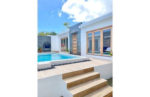 Willemstad House | Entire Resort with Pool, open Air Shower & Bath