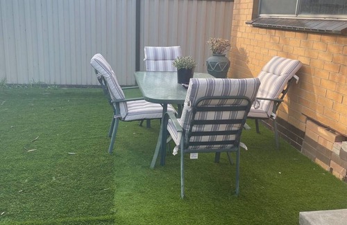 Pascoe Vale House | Entire Villa With all Services at Your Doorstep
