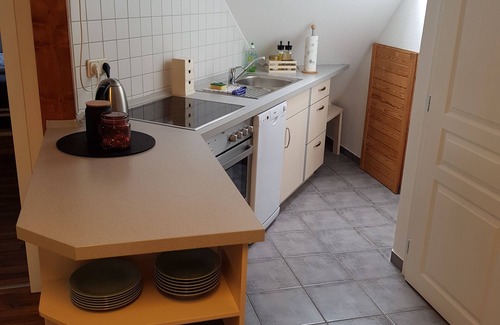 Suhl Apartment | Entspannen im Grünen Herzen der Stadt