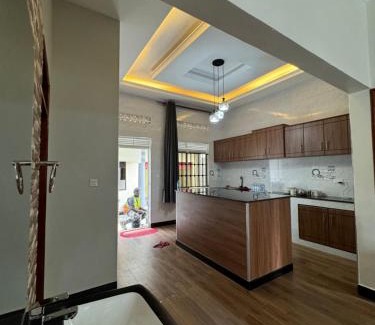 Mbarara House | Entula safari and accommodation