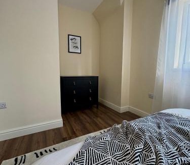 Syon Apartment | Enyo House Brentford London