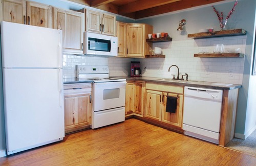 Wildernest Condo | Epic Colorado adventure in a remodeled 2 bedroom condo