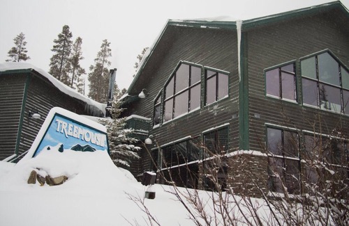 Wildernest Condo | Epic Colorado adventure in a remodeled 2 bedroom condo