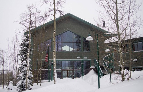 Wildernest Condo | Epic Colorado adventure in a remodeled 2 bedroom condo