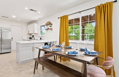 Gracywoods House | Epic Group Retreat: Pool, Hot Tub, Fire Pit, Games